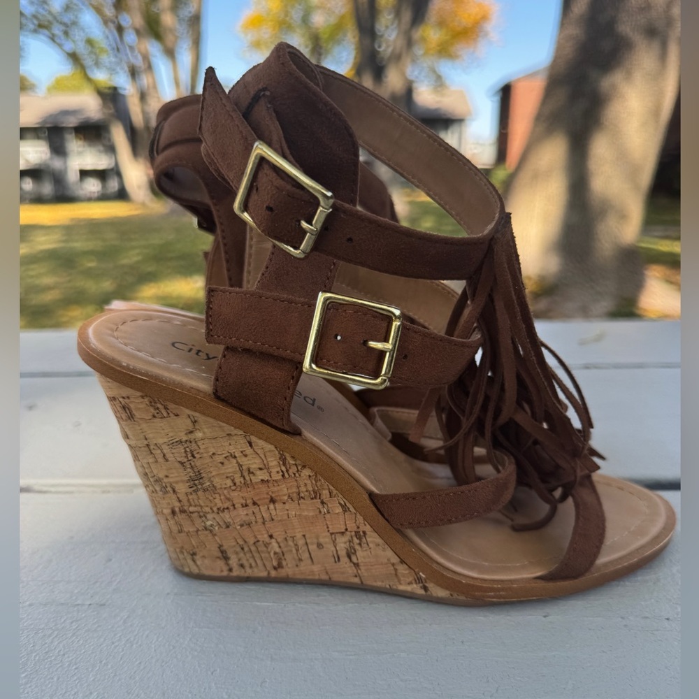 Cityclassified Brown Suede Fringe Wedge Sandals – Size 8.5 - Picture 6 of 16